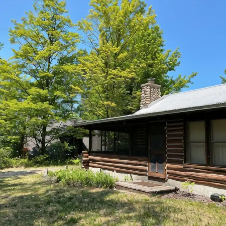 Log cabin, walking distance from Funistrada, LaBecasse, Laker Shakes & Glen Lake