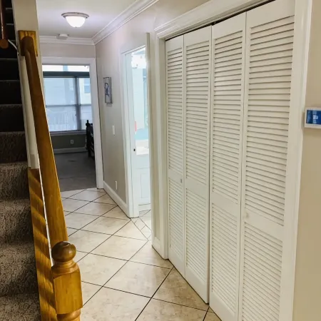 3/3 Condo across from the River! Close to beaches!