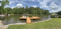 August Discounts!! Quiet Cove 4 Bedroom Lake Retreat, Large Dock & Fire Pit 🎣⛵️☀️ - 3-Star