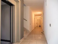 Modern apartment with private park - Maison Blanche