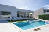 3-bedroom Villa in Noord, fully air-conditioned with private pool - Bungalows