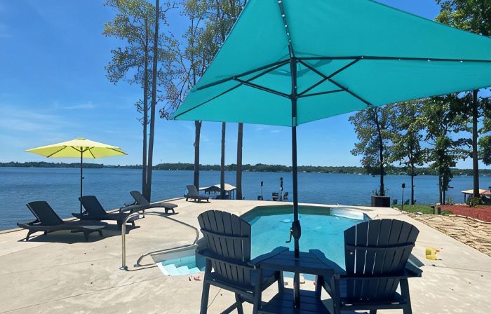 Lakeside Retreat Entire House Inground pool, kayaks, dock