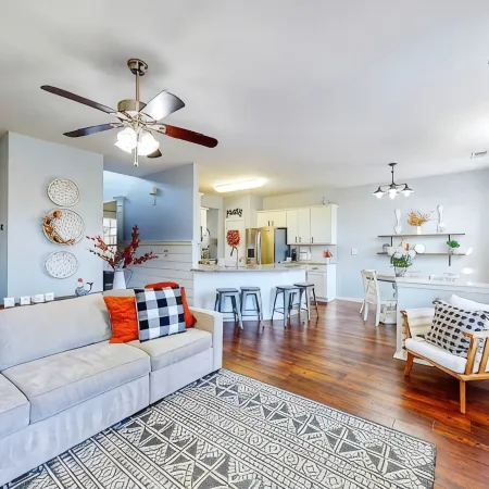 Large Beautifully decorated Cozy Family Home - Pet Friendly - Near Charlotte