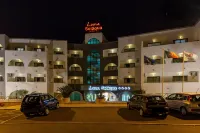 路娜索拉奎公寓酒店