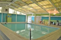 Dolphin Beach condo with indoor pool, ocean views, steps to the beach - Apartments