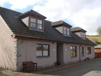 Deveron Lodge B B Guest House - parking