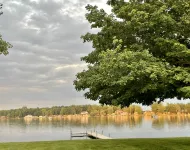 Cottage on the Lake 15 Minutes to Shipshewana - Wifi