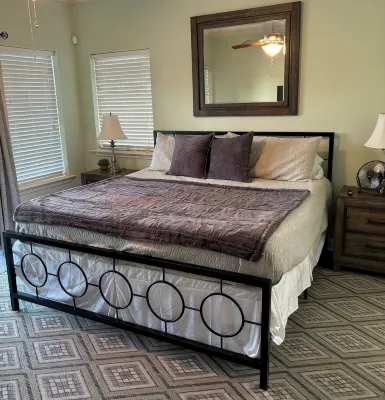 Lakefront home away from home! - 3-Star