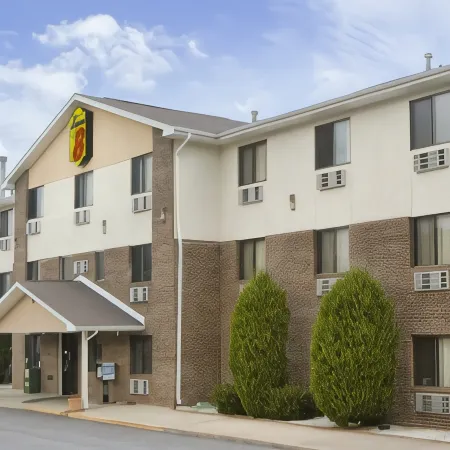 Super 8 by Wyndham Front Royal