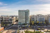 @ Marbella Lane - Sleek Corner Ocean View - Merinäköala
