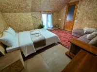 Hacarat Guest House Hotel di 