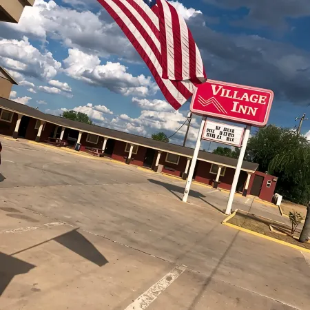 Village Inn Cotulla