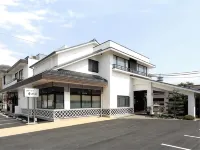 Rakusuien - Hot Springs
