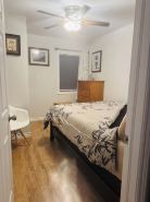 Luxurious 2 Bedroom with King and Queen bed and 1.5 Bathroom sleeps 6.