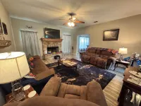 Spacious 3 Bedroom Home 1 Acre Unlimited Fast wifi - Familievenlig