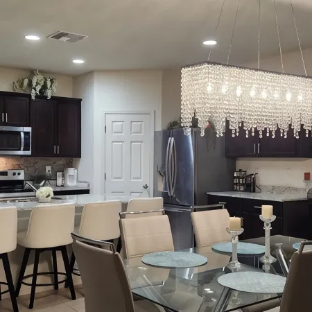 Beautiful and Comfy 4-Bedroom House with AC in Maricopa