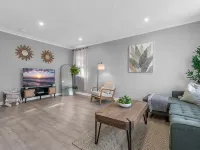 Spacious 3BDs - Close to Wineries, Brock & Falls! Hotels in Thorold
