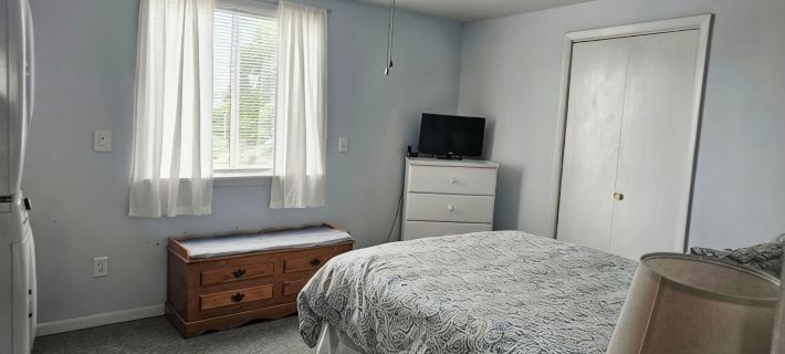 One Bedroom Loft Apartment - five minutes to Crystal Mt resort * Pet friendly Hotels in Manistee County