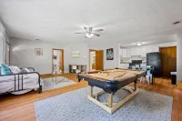 Ultimate Stone Mountain I Cabin-Style I  Sleep 20 - balcony