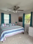 Spotless Geneva Home!  Minutes to Wineries, Spires, Downtown, & the Strip!