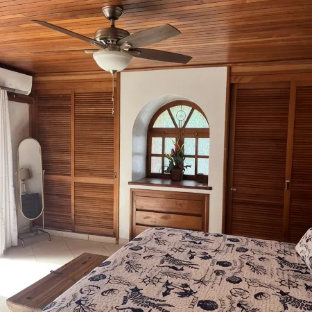 Delightful centrally located Simpson Bay Yacht Club condo.