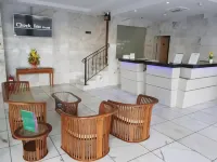 Check Inn Hotel Tawau - parkir