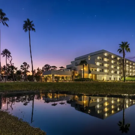 Palazzo Lakeside Hotel