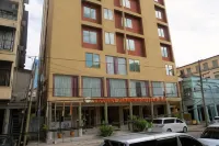 Tiffany Diamond Hotels Ltd - Makunganya - Bathtub