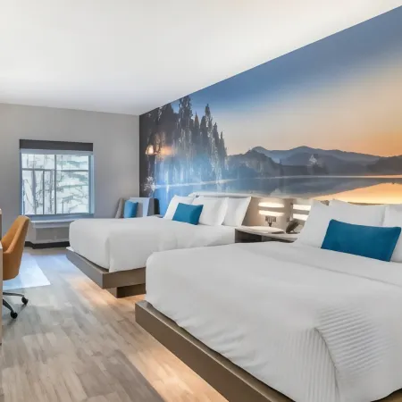 Cambria Hotel Lake Placid - Lakeside Resort