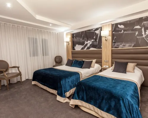 Logis - le Christina Hoteles en Cher