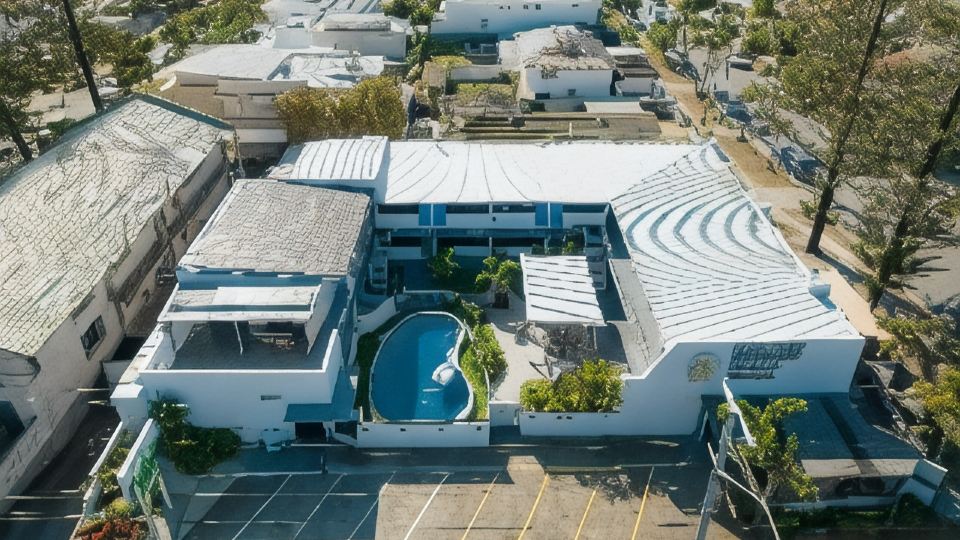 Montego Mermaid Beach Motel