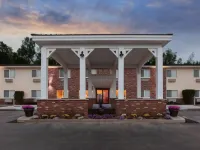 Quality Inn Petoskey Hotels in Petoskey