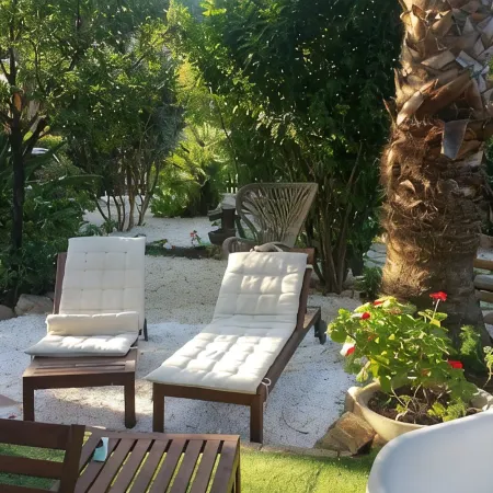 STATELY VILLA S. MARGHERITA DI PULA TWO STEPS FROM THE SEA