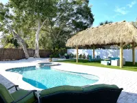 Blue Bayou - Charming home with heated pool, tiki and OPTIONAL BOAT DOCKAGE - مسبح خاص