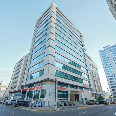 Ramada by Wyndham Abu Dhabi Downtown โรงแรมใกล้ลูฟวร์ อาบูดาบี