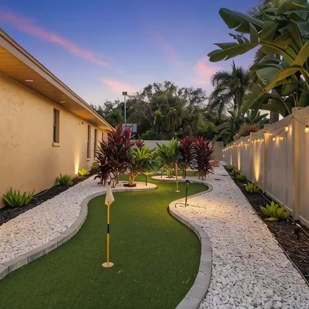 HotTub Pickleball MiniGolf GameRoom UltimateFrisbee HeatedPool Near Ami