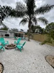 Relaxing family friendly heated pool home close to beach - Swimmingpools