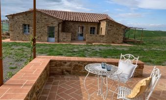 Cordella In Valdorcia Truffle and Olive Oil Resort - Housity