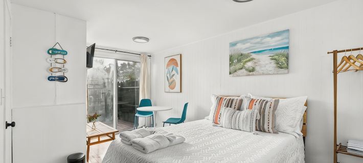 Charming Studio Dennis Port Getaway with WiFi and AC - Close to Beach! Hotels in Dennis