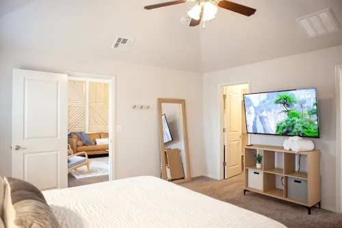 Scandi Home by Turnpike - KING Bed, Fast WiFi - Wifi