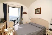 Hotel Bellevue Suite - 3-Star