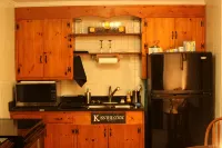 WOW!  THE BEST PRICE IN CHARLESTON! NOT A SHARED RESIDENCE! VERY PRIVATE! - Balcony