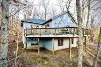 Majestic Mtn Cabin w Quick Hiking & Overlook Access - 수영장