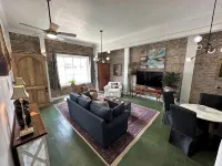 Downtown Mobile near Dauphin, St Louis, Greer's, Saenger, Restaurants - Unit A - 부티크