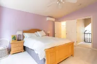 Winter Wonderland Chalet WArcades, Pool Table, Fire Pit, Lake, Pools & Ski Lifts - Gym