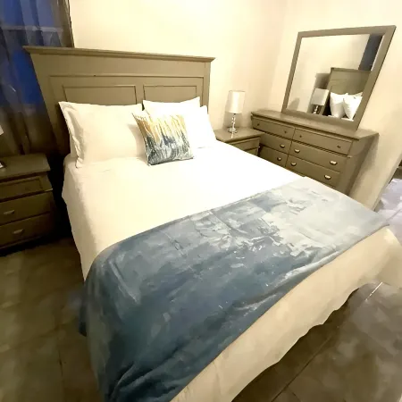 Glorious Suite near Downtown with washer/dryer
