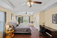 ~Bamboo Oasis Relaxing Hot Tub Family Time~ Get to Anywhere in SA in 20 Mins!