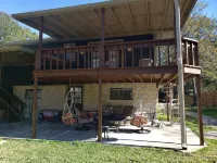 Lake ConRoy Estates_Unit B with Pool Access - Homestays
