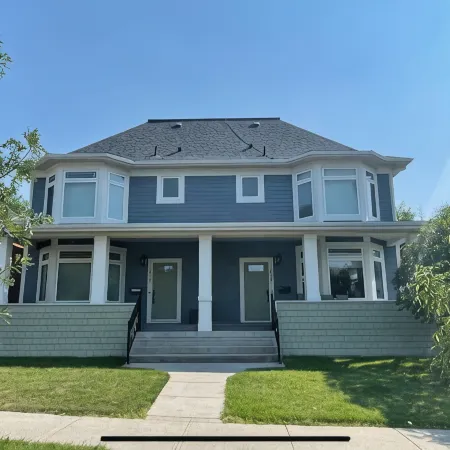 Peaceful Historic 3 Bedroom hideaway, Walkable to Calgary's Greatest Attractions