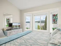 Beach Front Retreat :Private Beach and Dock Access, Hot Tub, BBQ &Free Kayaks! Hotels in Sooke